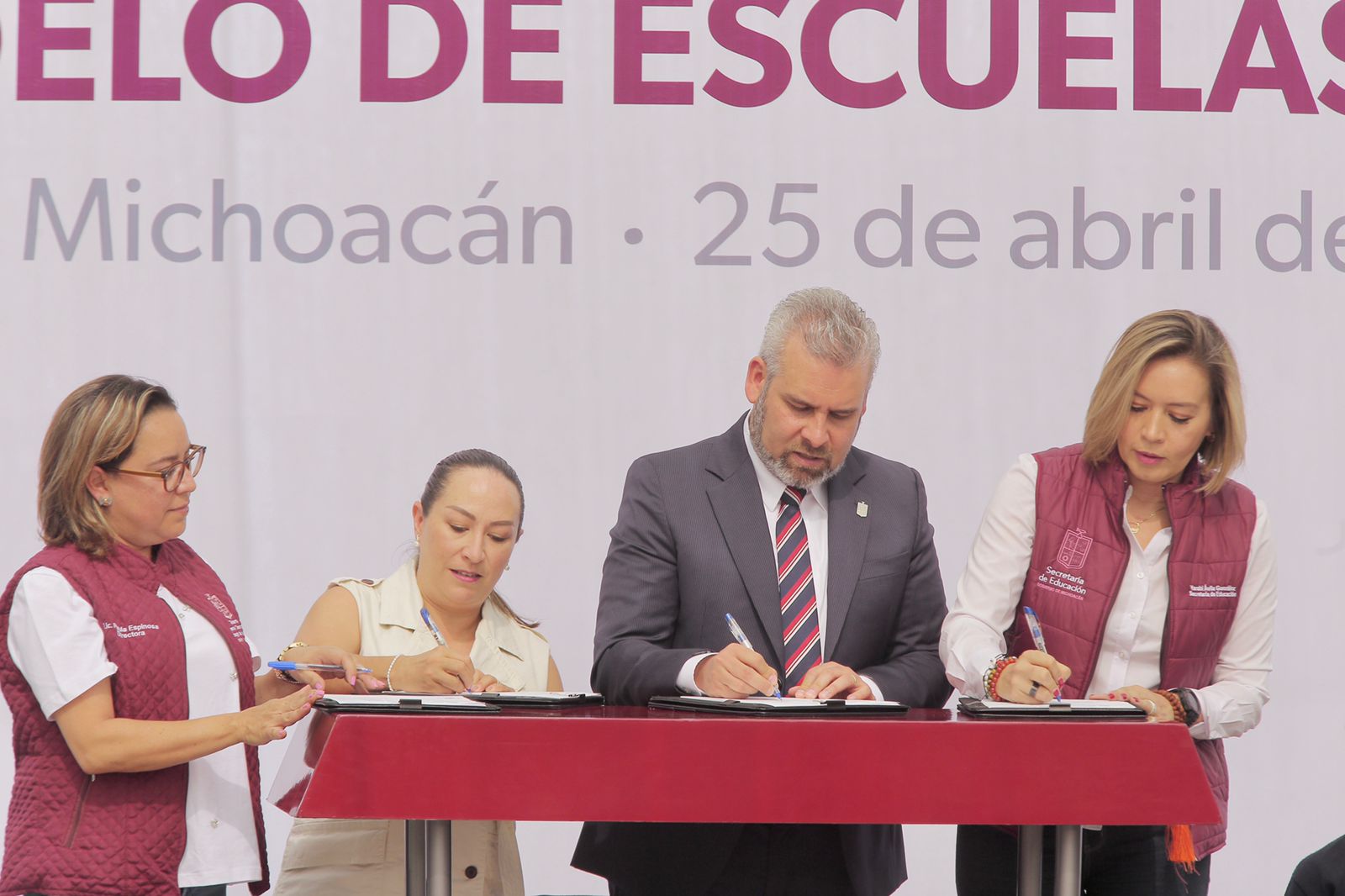 GEM Reactiva Bedolla Escuelas de Tiempo Completo en Michoacán