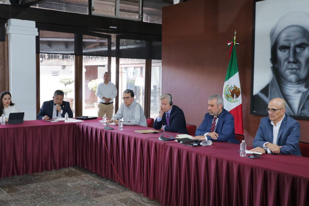 Autoridades estatales e IP detonarán al sector aguacatero de Michoacán